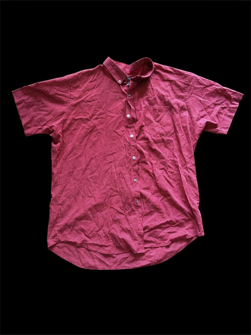 ✨ Van Heusen red
gingham button up shirt Size XL✨